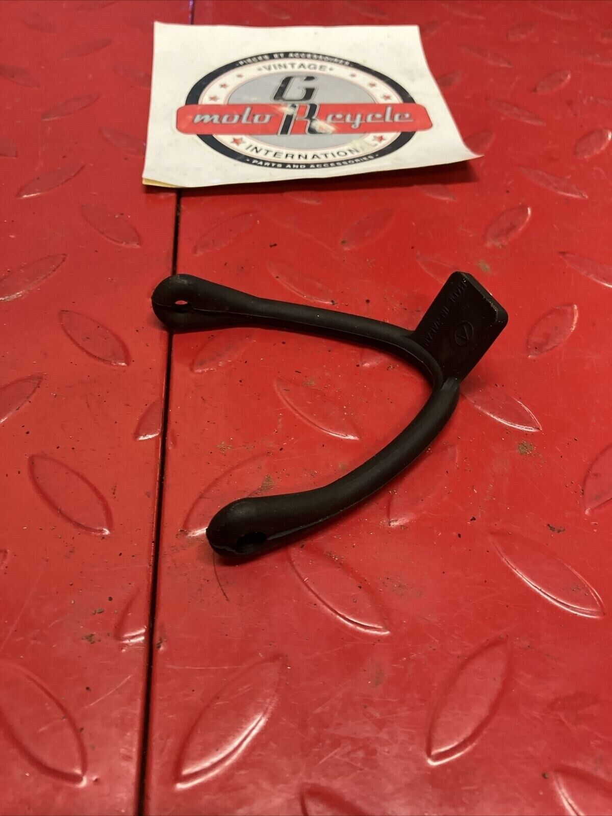 Kawasaki KX125 1980 Fuel tank band rubber strap holder