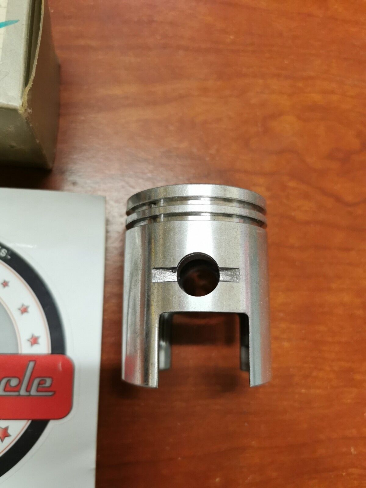 NOS Suzuki 1968 S32 PISTON 0.50 12110-09205 S32