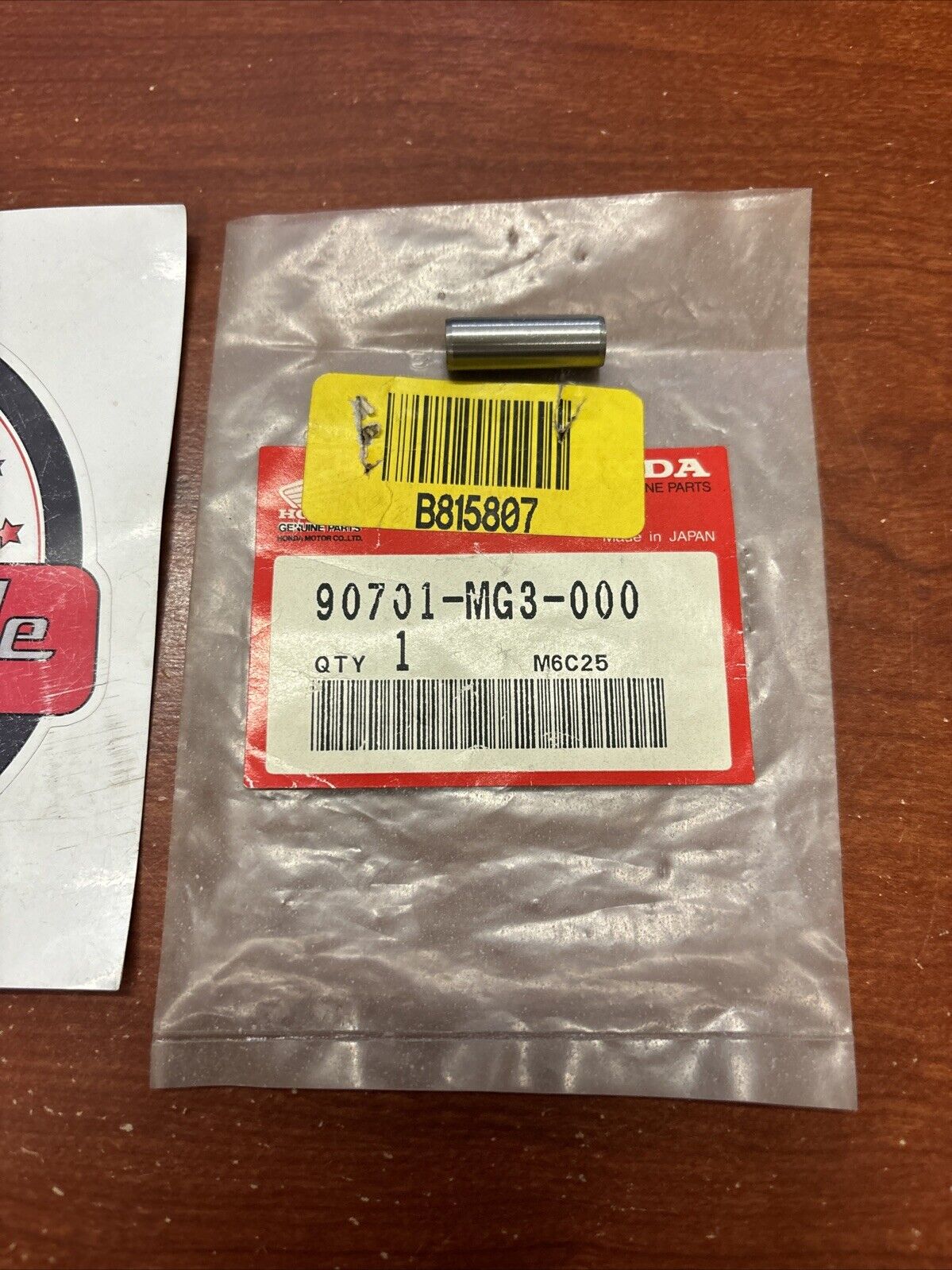 NOS Honda NX650 XBR500 XR600R XR650L DOWEL PIN 8X24 90701-MG3-000 H161