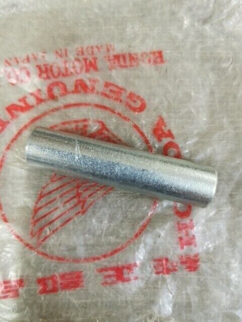 NOS HONDA CB500 1971 1972 COLLAR BATTERY BOX 50332-323-000 H79