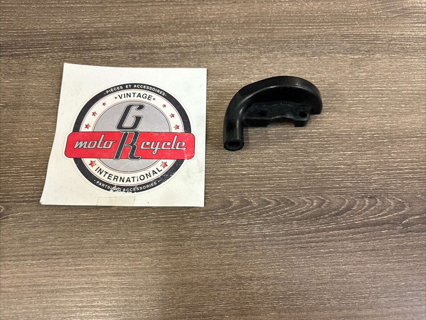 NOS Honda CR125R CR250R CR500R THROTTLE GRIP HOUSING COVER B 53168-KA3-730 H135