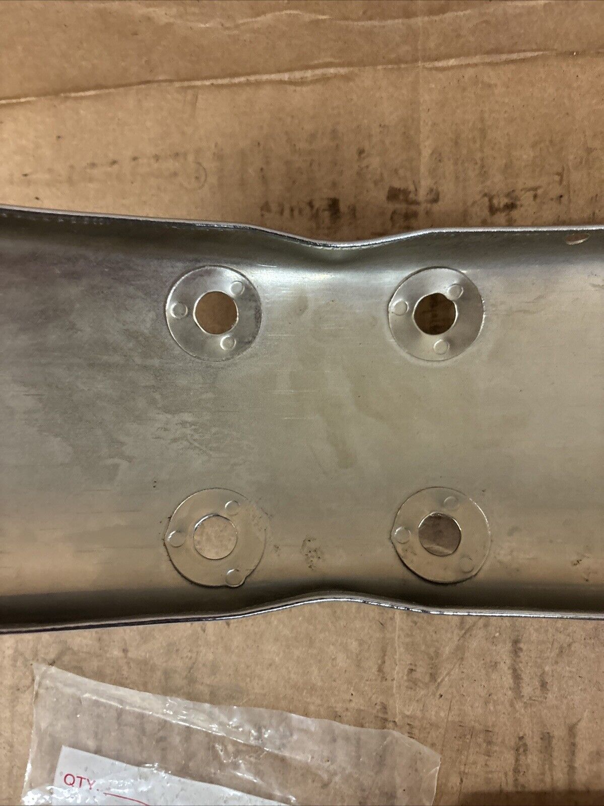 NOS Yamaha XS1 XS1B FRONT FENDER XS650 256-21511-00-93 SUB 256-21510-10-93 Y103