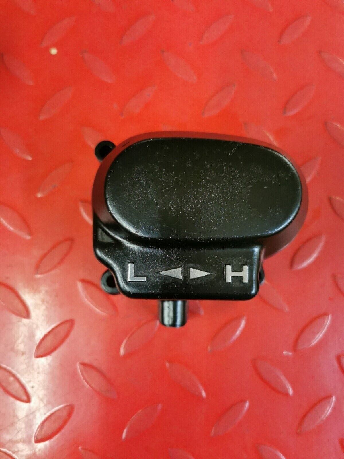 NOS HONDA ATC125 1984 1985  COVER SUB TRANSMISSION  11370-968-000 H41