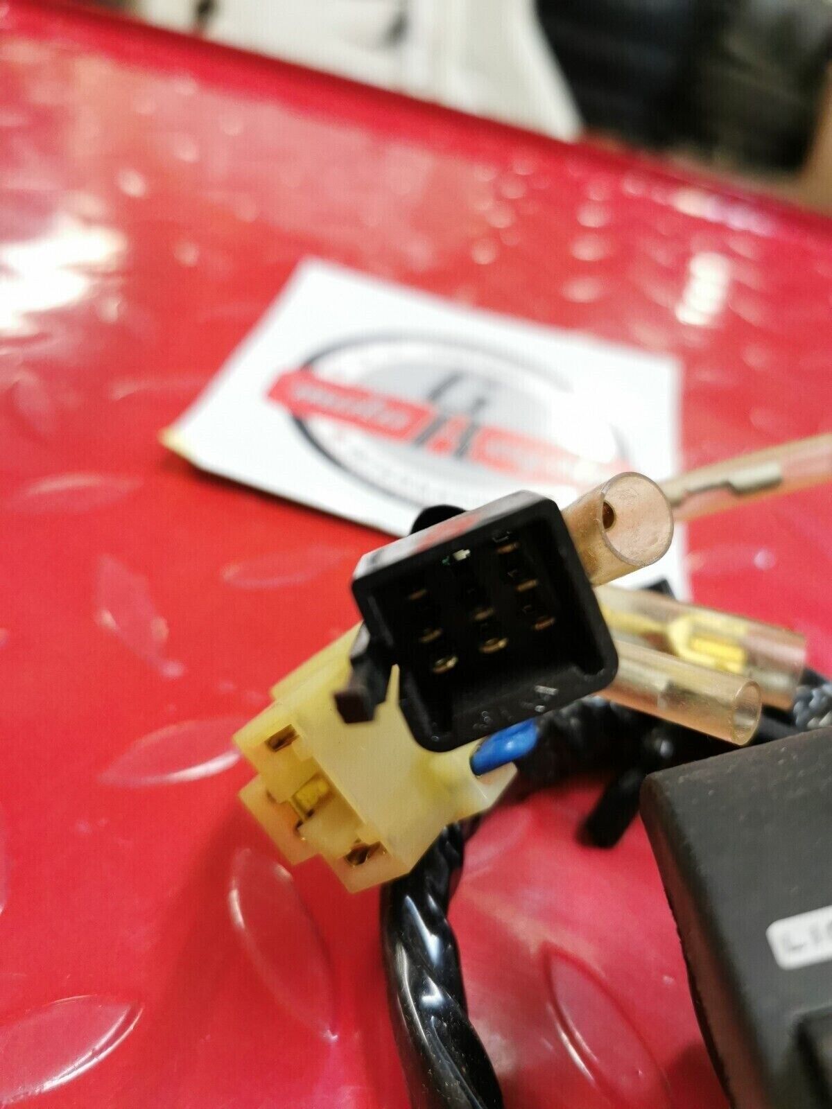 NOS Honda 1984 VF700C SWITCH ASSY., TURN SIGNAL 35200-MB1-870 H10