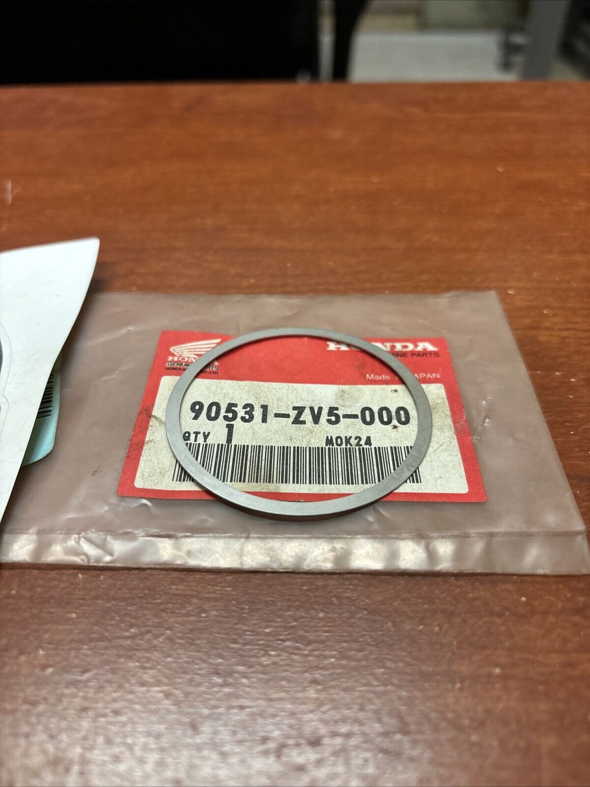 NOS Honda BF35 BF40 BF45 BF50 FRONT BEVEL SHIM D 51X57X0.50 90531-ZV5-000 H180