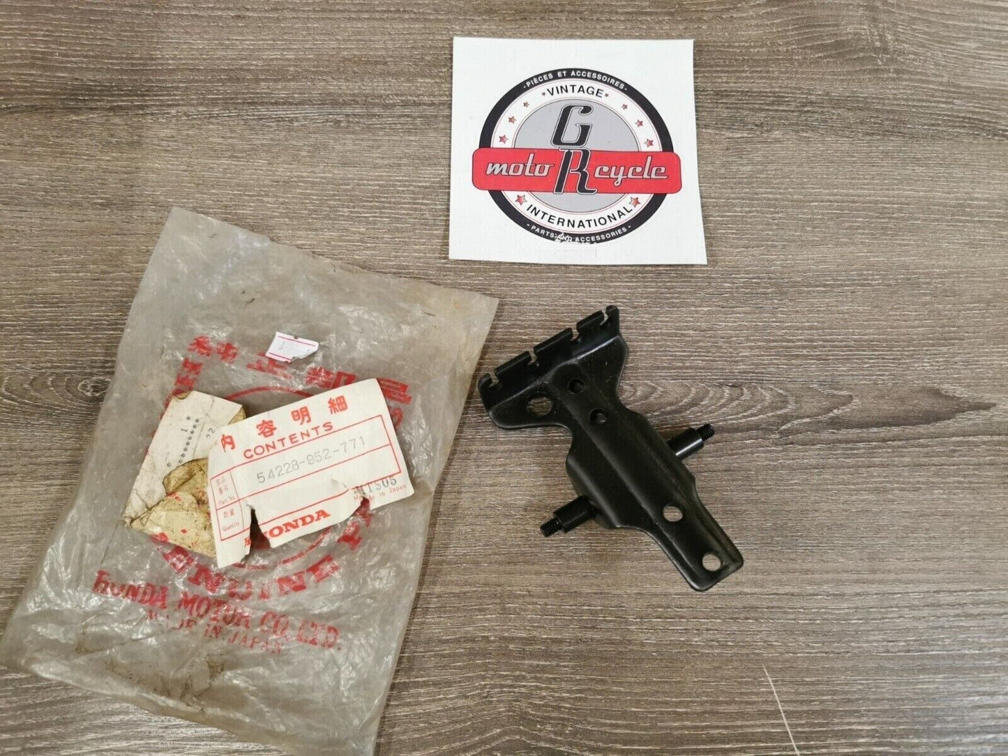 NOS HONDA HR221K1 LAWN MOWER CABLE STAY BRACKET 54228-952-771 H48