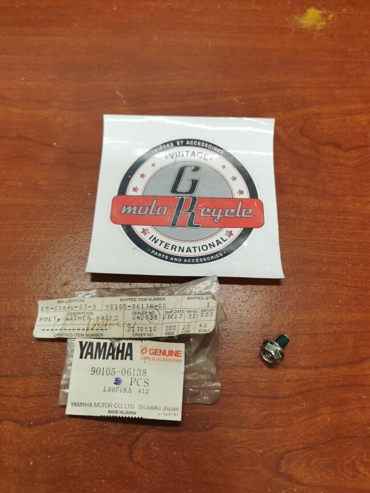 NOS YAMAHA EF6600 YG6600 FLANGE BOLT 90105-06138-00 SUB. 95817-06012-00 Y72