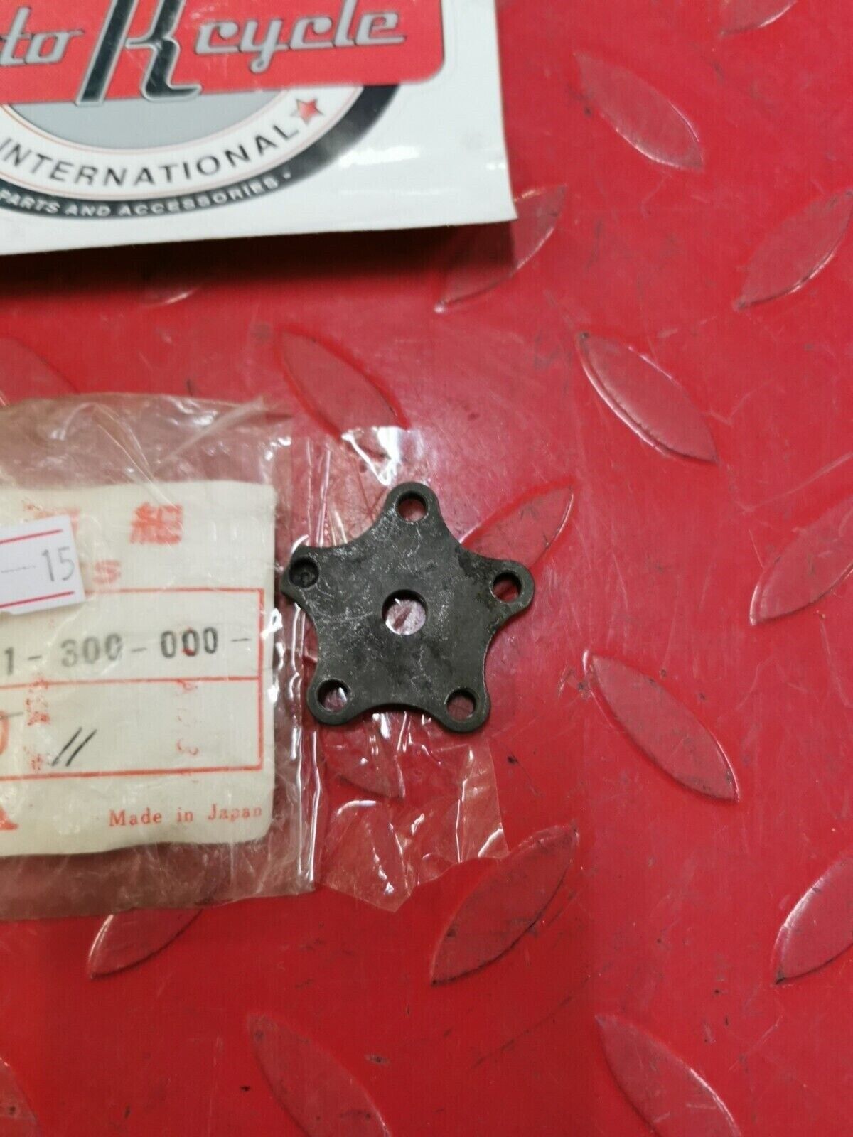 NOS Honda CB750K PLATE DRUM STOPPER 24321-300-000 H32