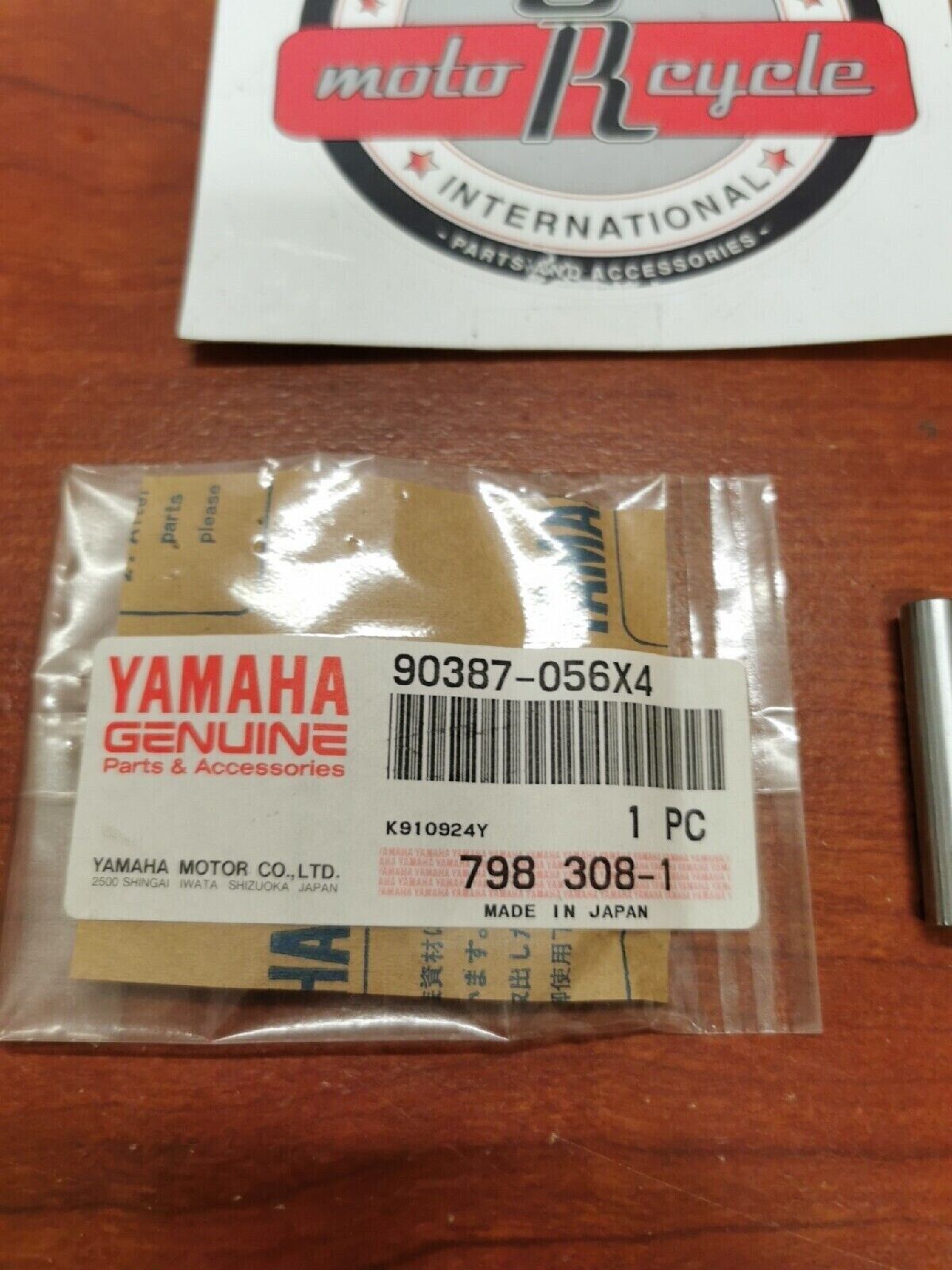 NOS Yamaha COLLAR 90387-056X4-00 SUB. 90387-0514T-00 Y70