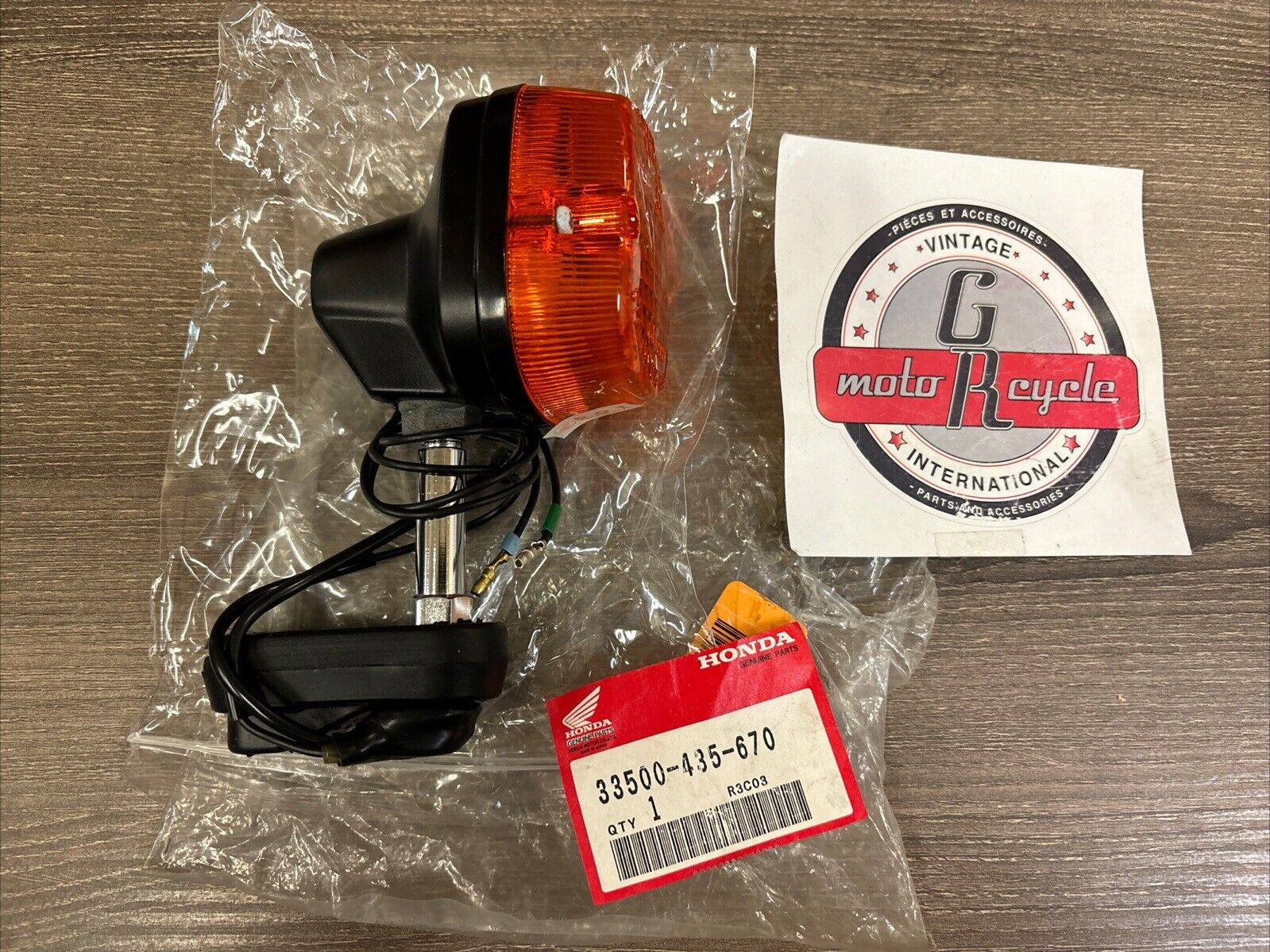 NOS Honda XL250S XL500S RIGHT REAR TURN SIGNAL FLASHER 33500-435-670 H120
