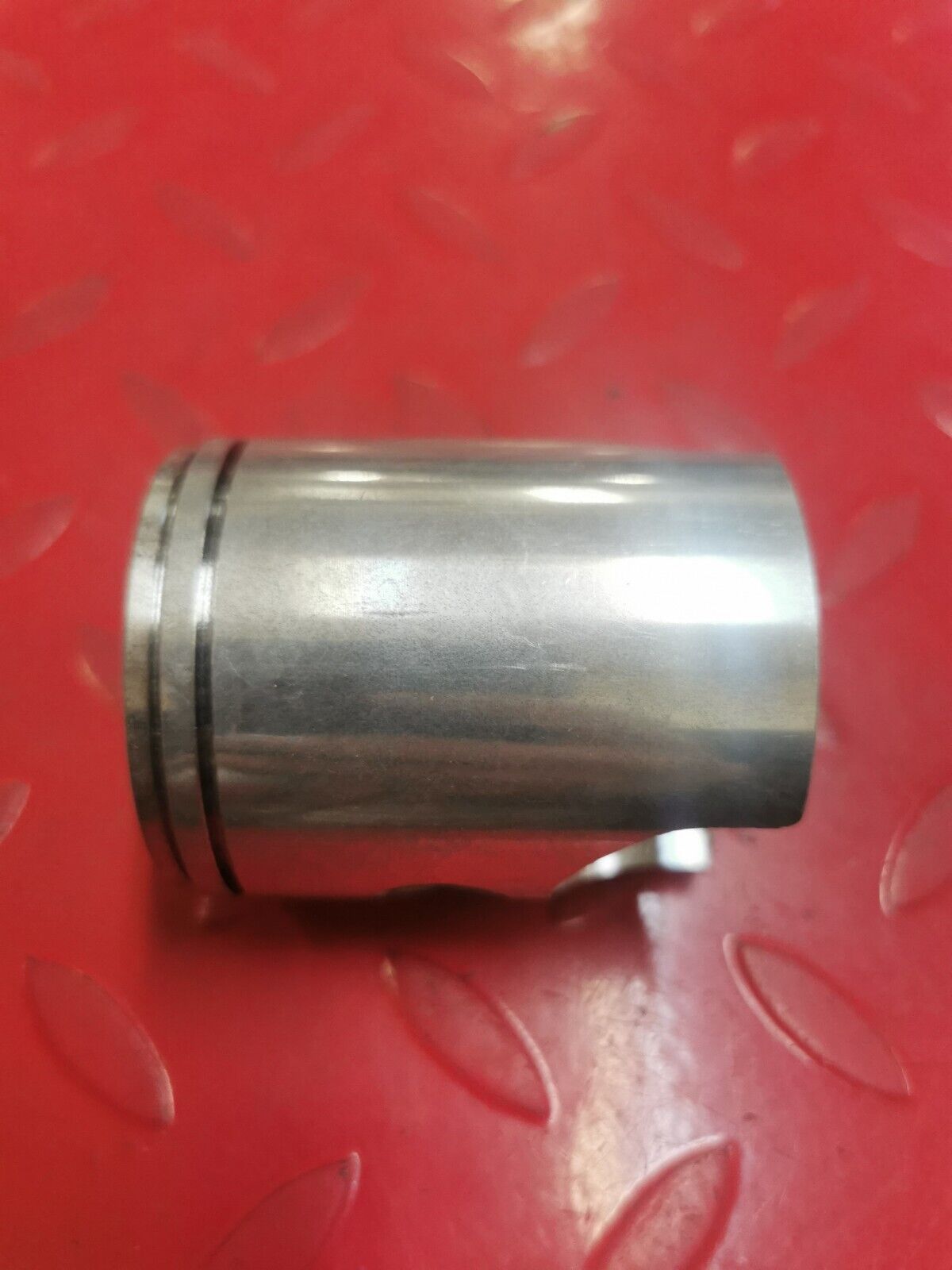 NOS Yamaha RD250 PISTON 2 OVERSIZED 0.50 361-11636-02-00 Y34