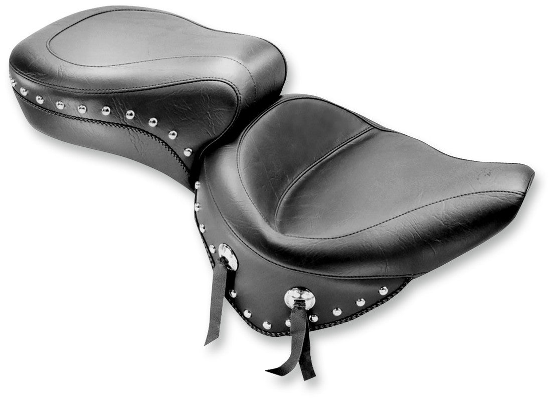 MUSTANG WIDE STUDDED SEAT 00-05ST 75072