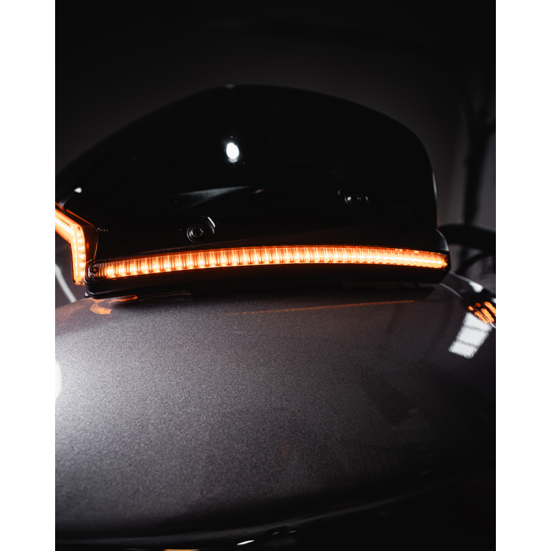 CUSTOM DYNAMICS LIGHT  LED TURN SIGNAL WINDSHIELD TRIM BLACK W/SMK LENS CD-RG23-SWT-B