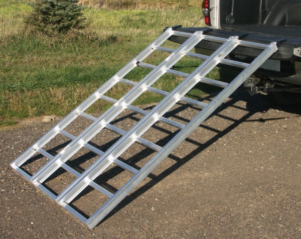 YUTRAX RAMP TRI-FOLD 50X69 YUTRAX TX103