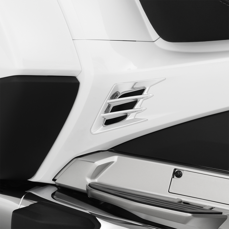 SHOW CHROME SIDE PANEL VENT ACCENT CH  PR 52-960