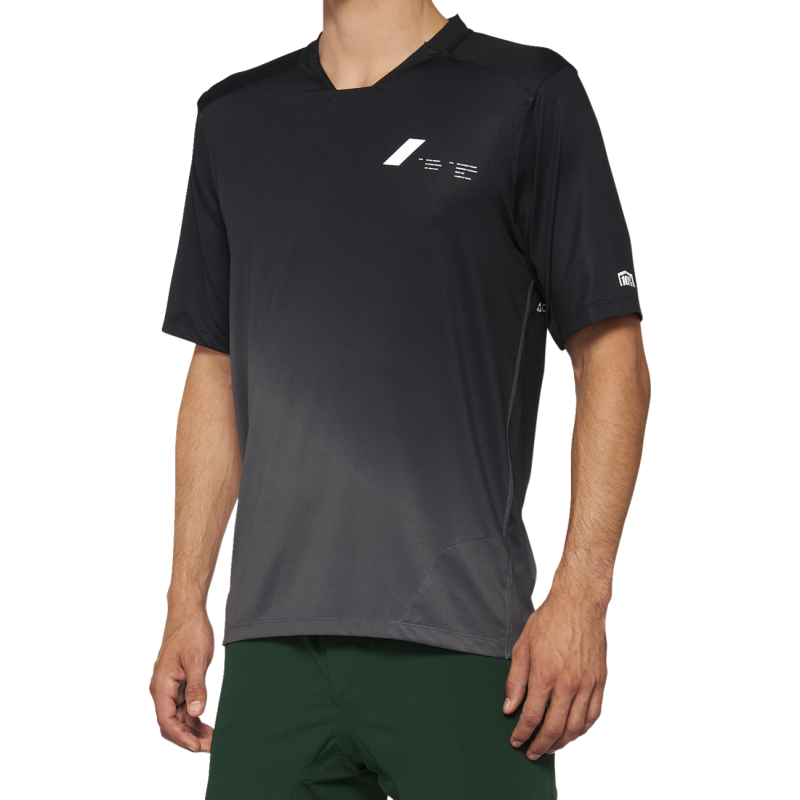 100% CELIUM SHORT SLEEVE JERSEY BLACK/CHARCOAL - L 40011-00002