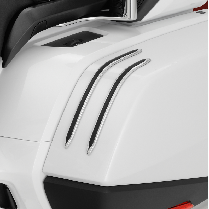 SHOW CHROME GT SADDLEBAG SCUFF STRIPS SET 52-957