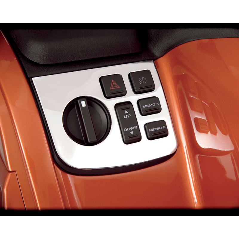 SHOW CHROME CONTROL PANEL ACCENT - LEFT 52-685