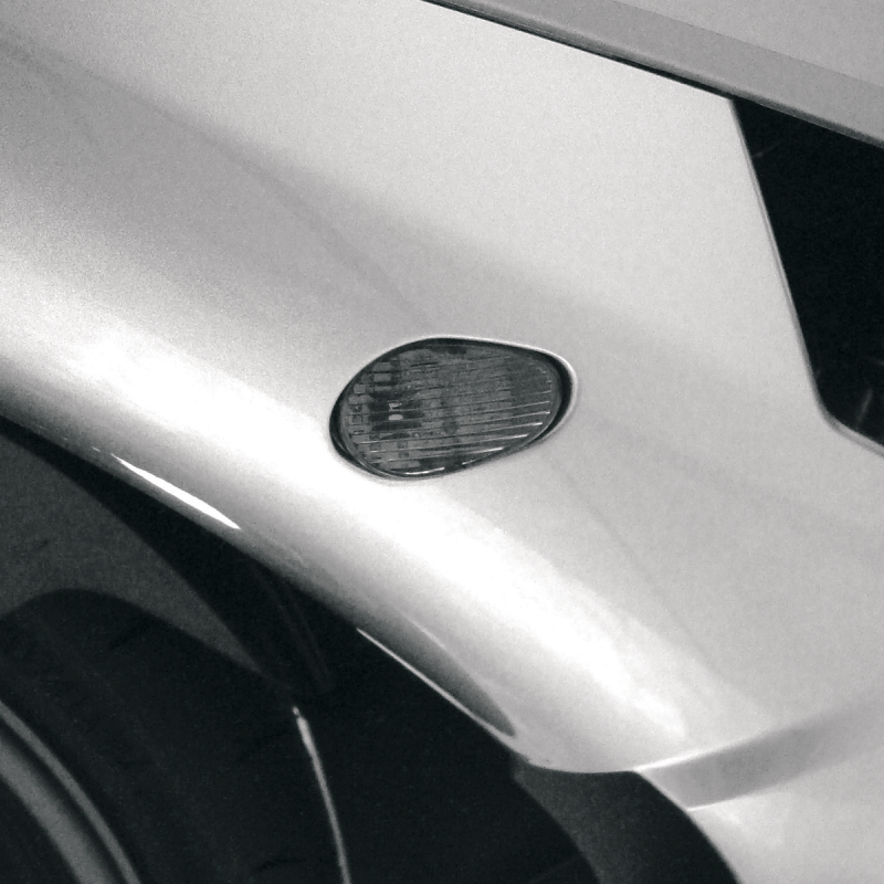 HOT BODIES 03-14YZFR6/ 02-14YZFR1 SMOKE FLUSHMOUNT Y04R1-SIG-SMK
