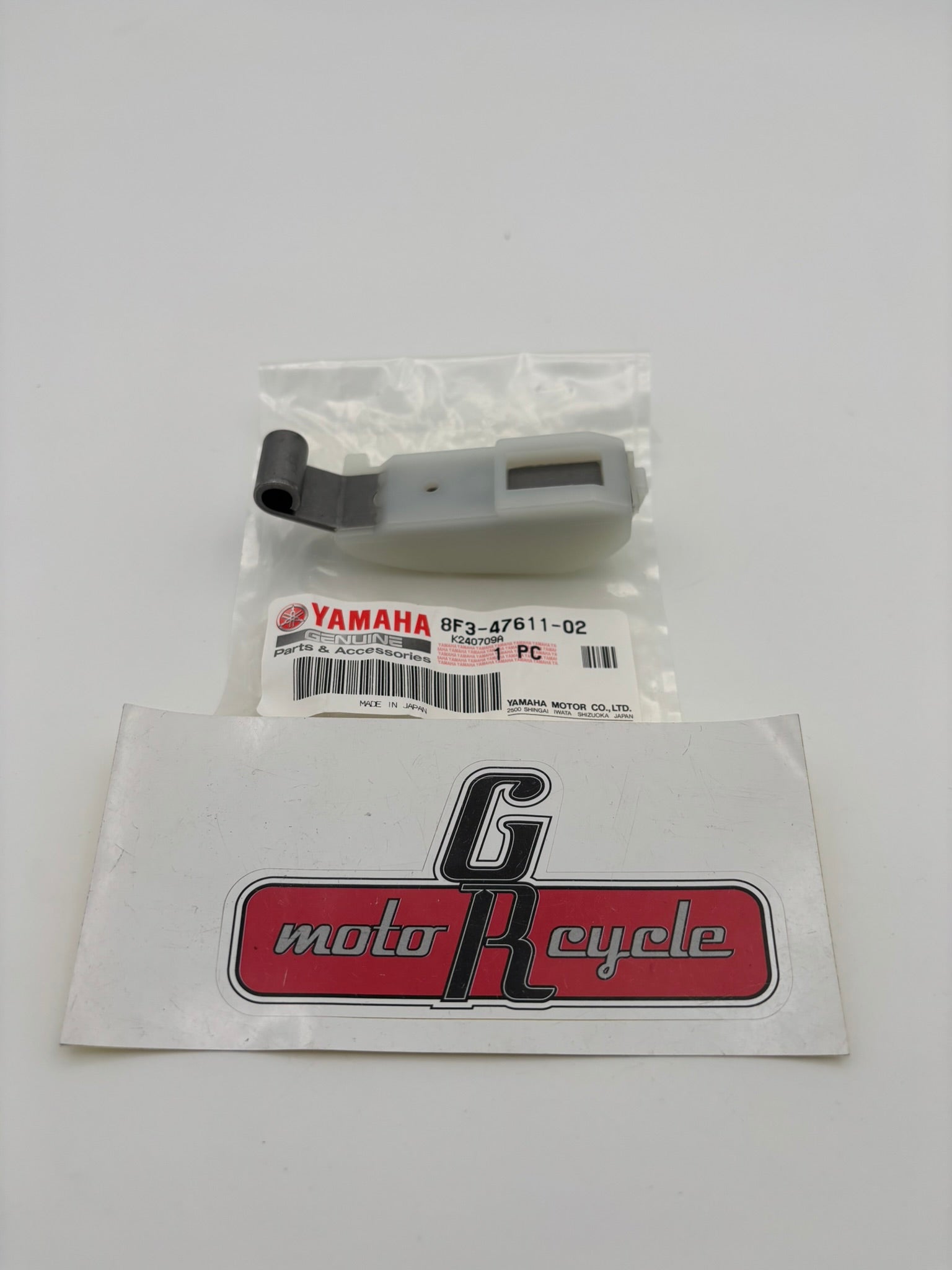 YAMAHA TENSIONER (SUB 8F3-47611-01-00 ) 8F3-47611-02-00 Y108