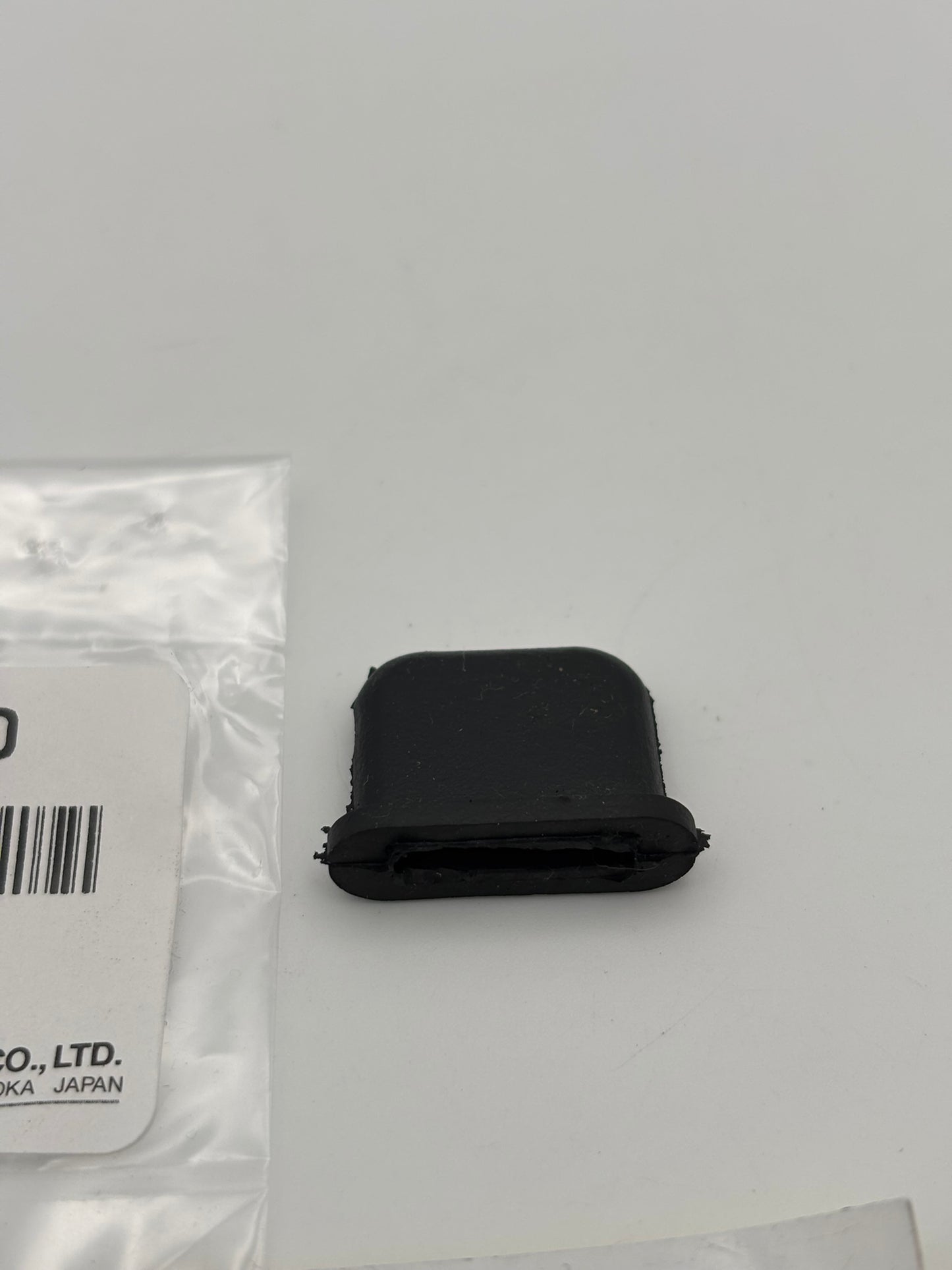 YAMAHA SIDE COVER DAMPER 437-21717-10-00 Y65