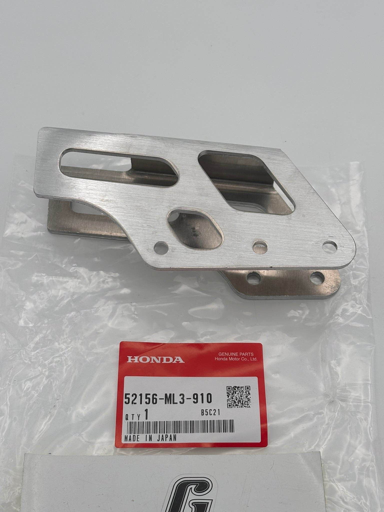 HONDA PLATE CHAIN GUIDE 52156-ML3-910 H99