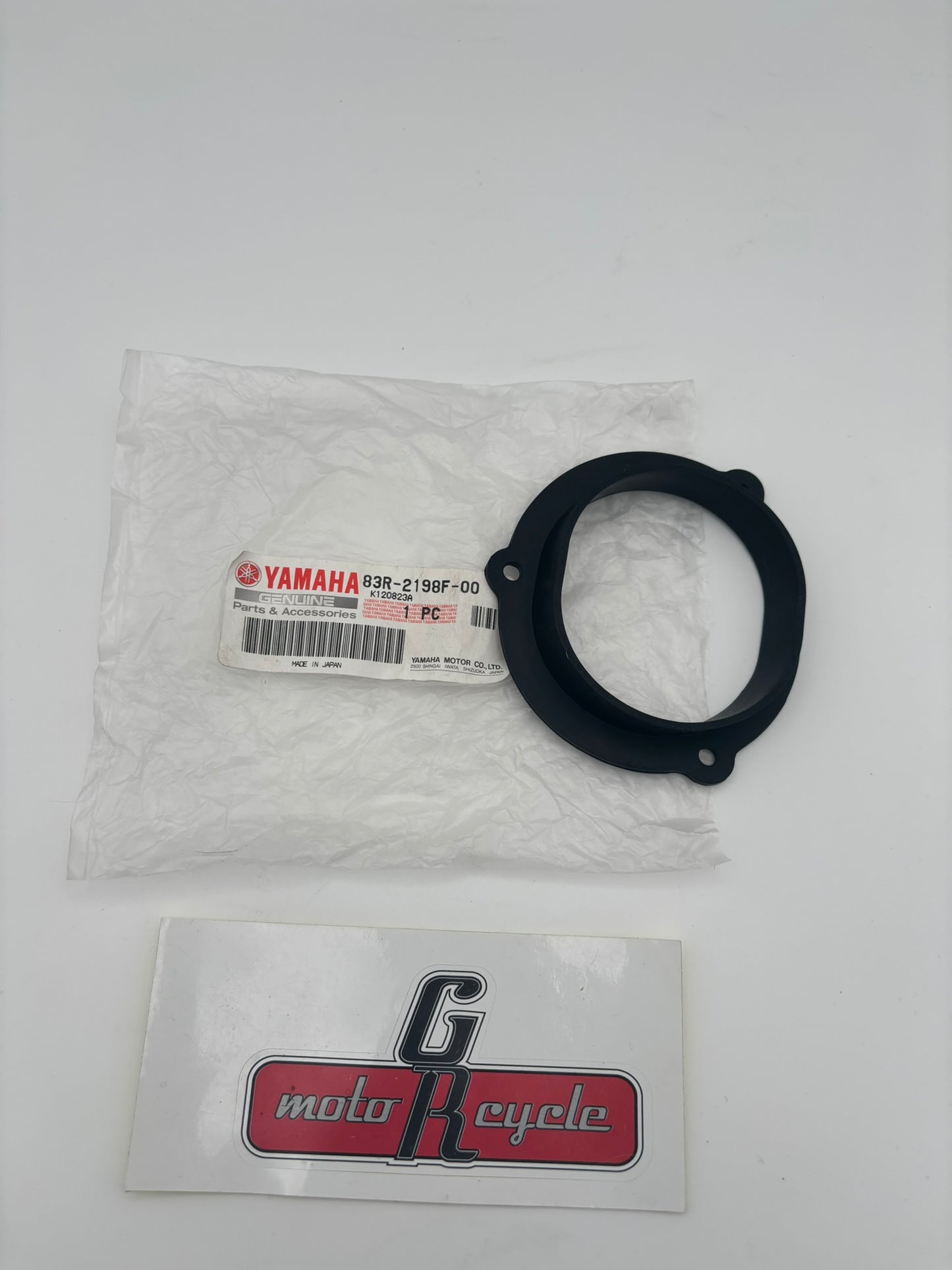 YAMAHA COVER 1 83R-2198F-00-00 Y207