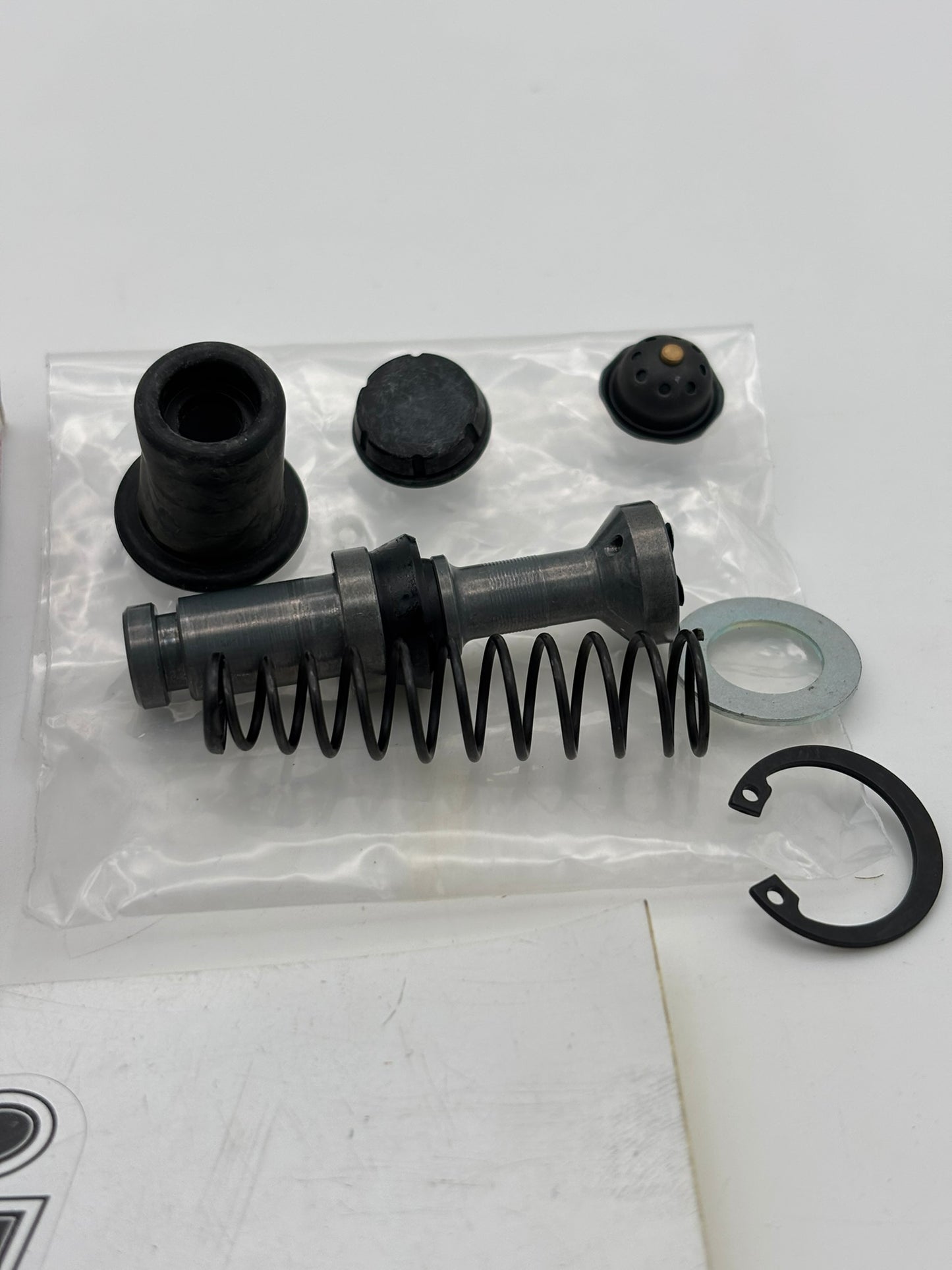 SUZUKI MASTER CYLINDER REPAIR KIT (SUB 59600-45820 59600-18824 ) 59600-45821 S61