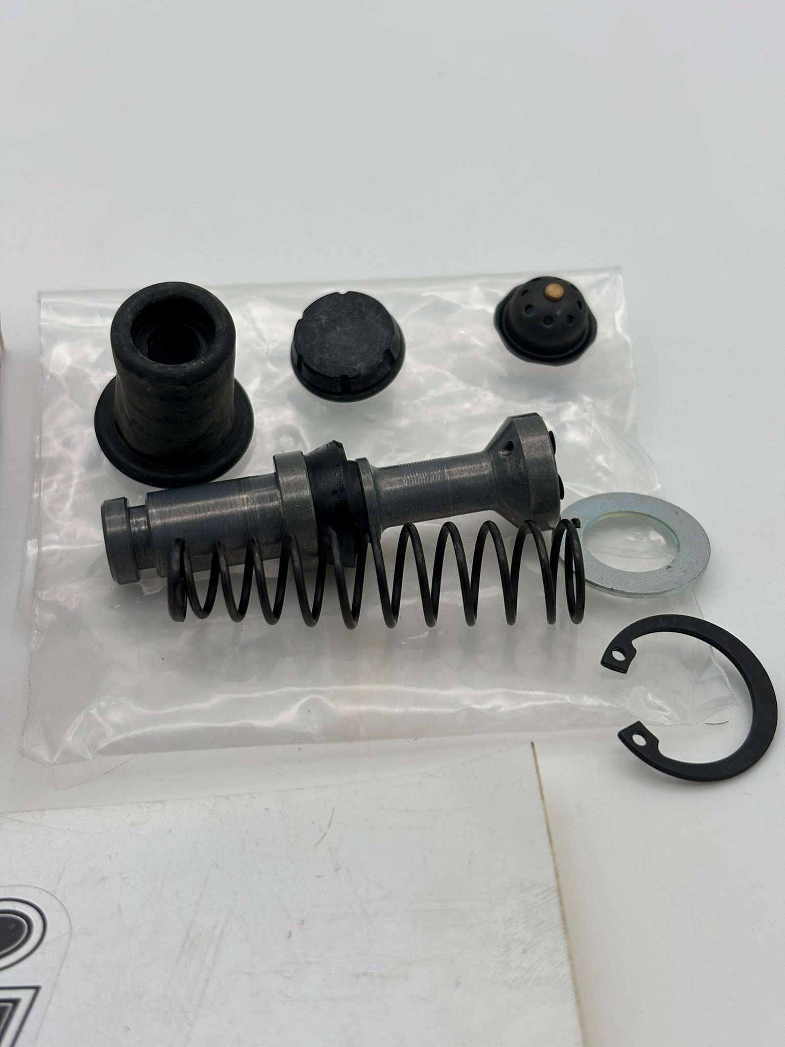SUZUKI MASTER CYLINDER REPAIR KIT (SUB 59600-45820 59600-18824 ) 59600-45821 S61