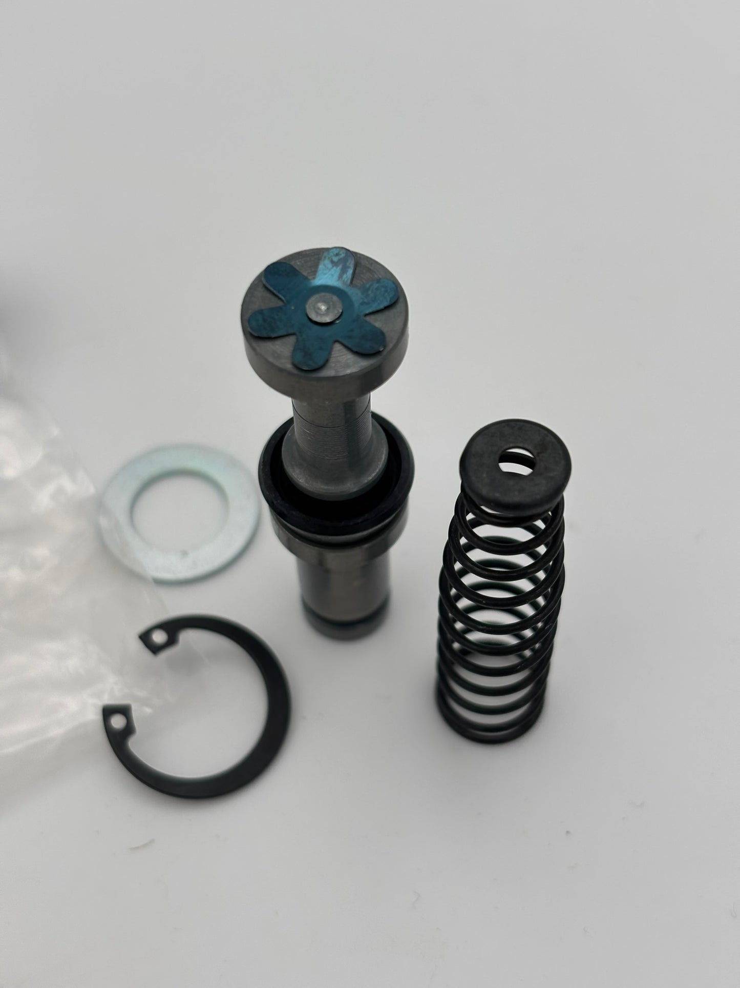 SUZUKI MASTER CYLINDER REPAIR KIT (SUB 59600-45820 59600-18824 ) 59600-45821 S61