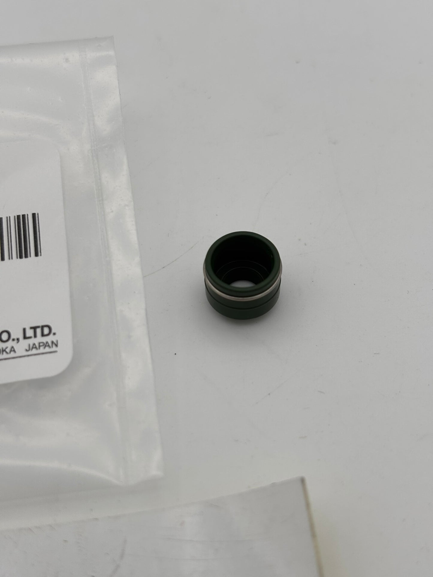 YAMAHA VALVE STEM SEAL 33M-12119-00-00 Y64