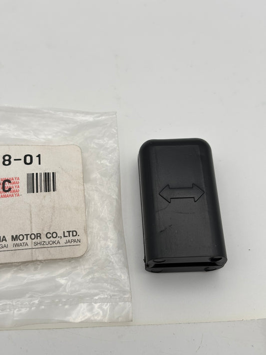 YAMAHA COVER 682-43318-01-00 Y210