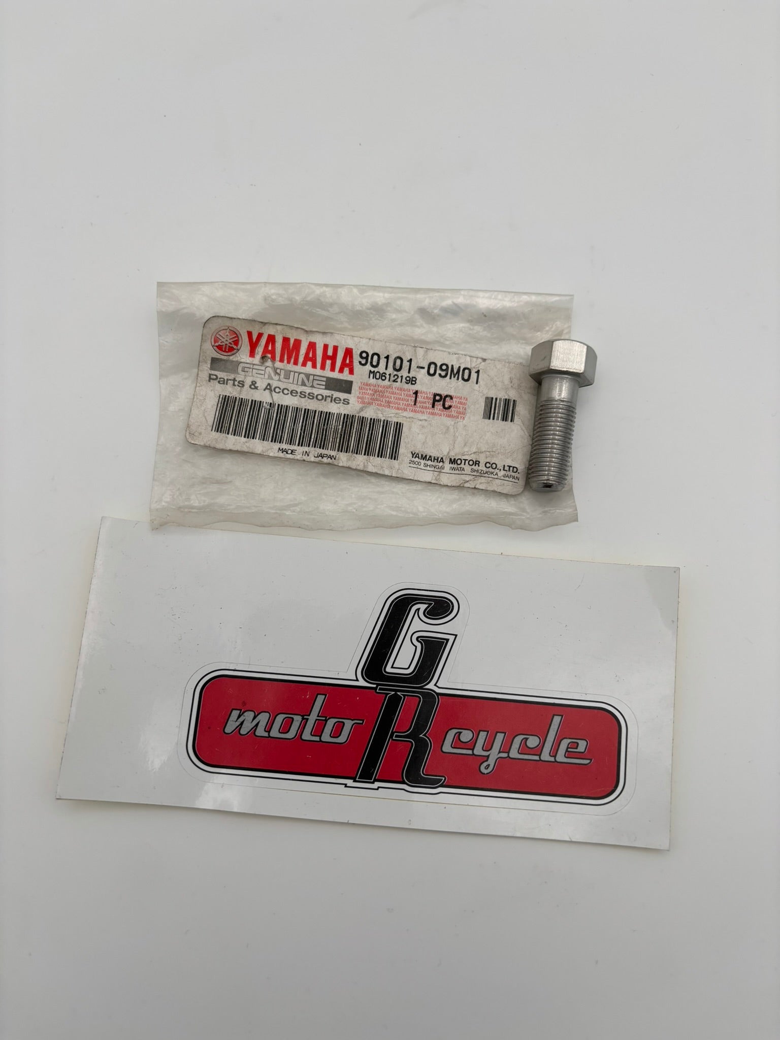 YAMAHA BOLT (62X) 90101-09M01-00 Y212