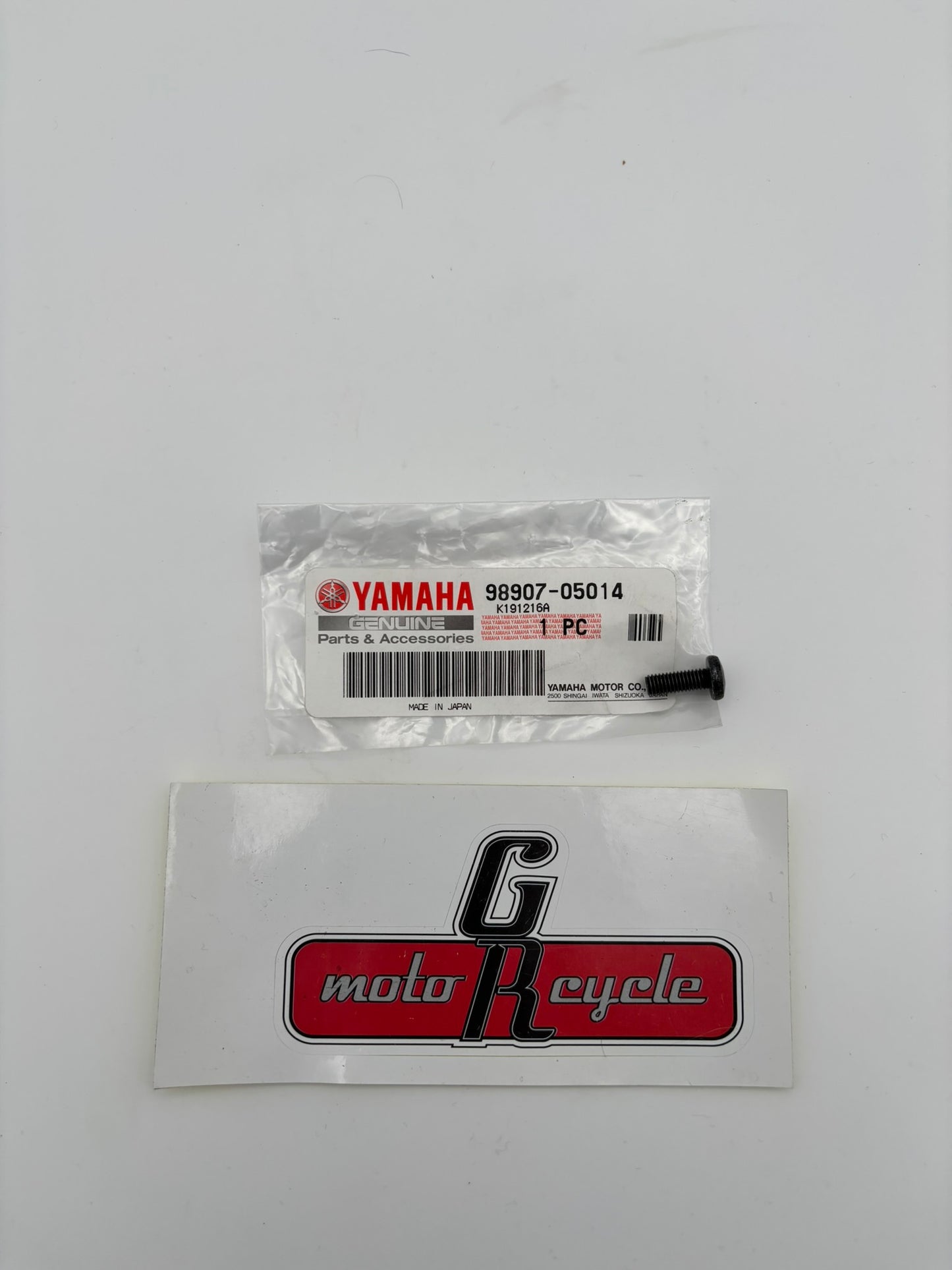YAMAHA BINDING SCREW 98907-05014-00 Y213