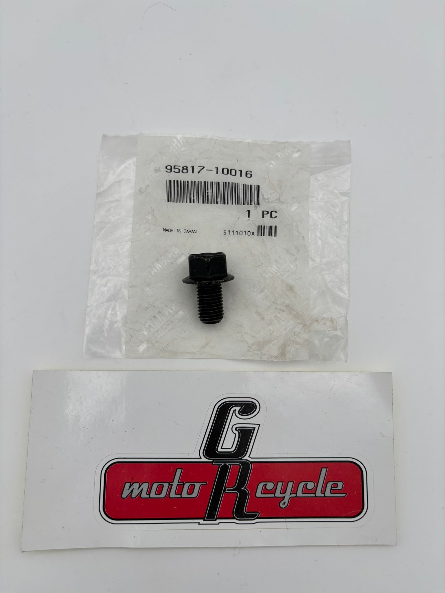 YAMAHA FLANGE BOLT (3HP) 95817-10016-00 Y213