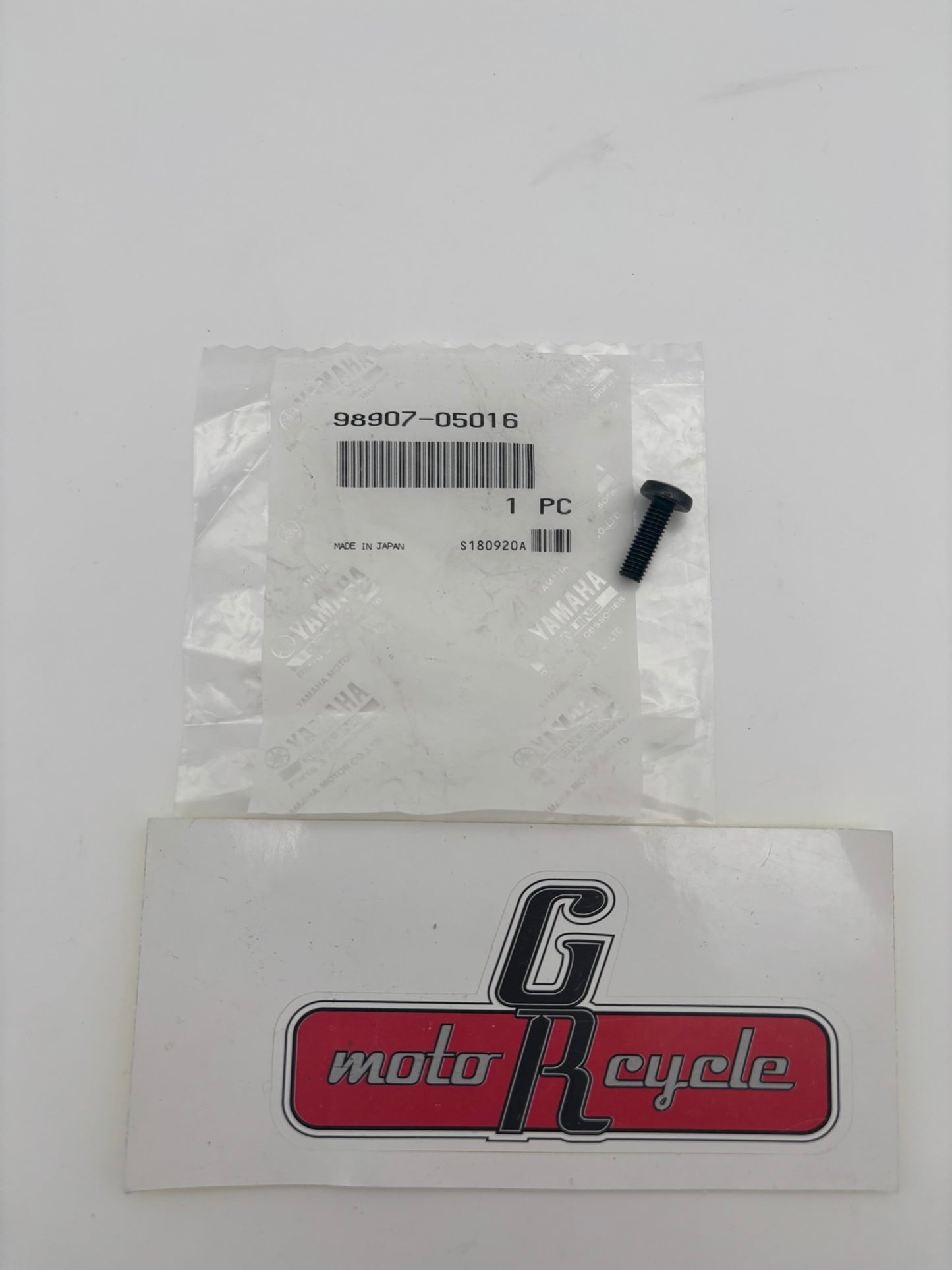 YAMAHA BINDING SCREW 98907-05016-00 Y217