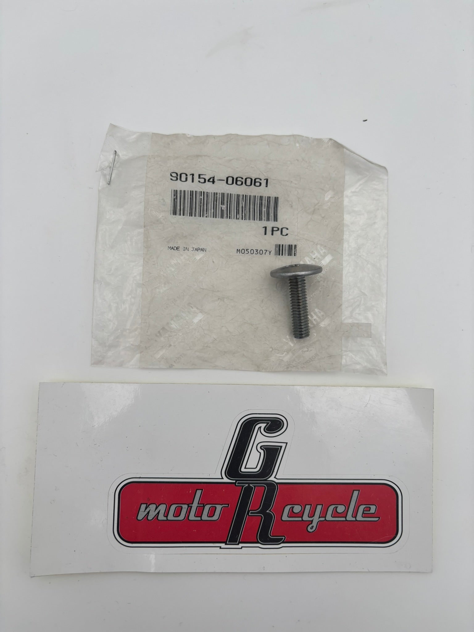 YAMAHA BINDING SCREW (3XV) 90154-06061-00 Y220