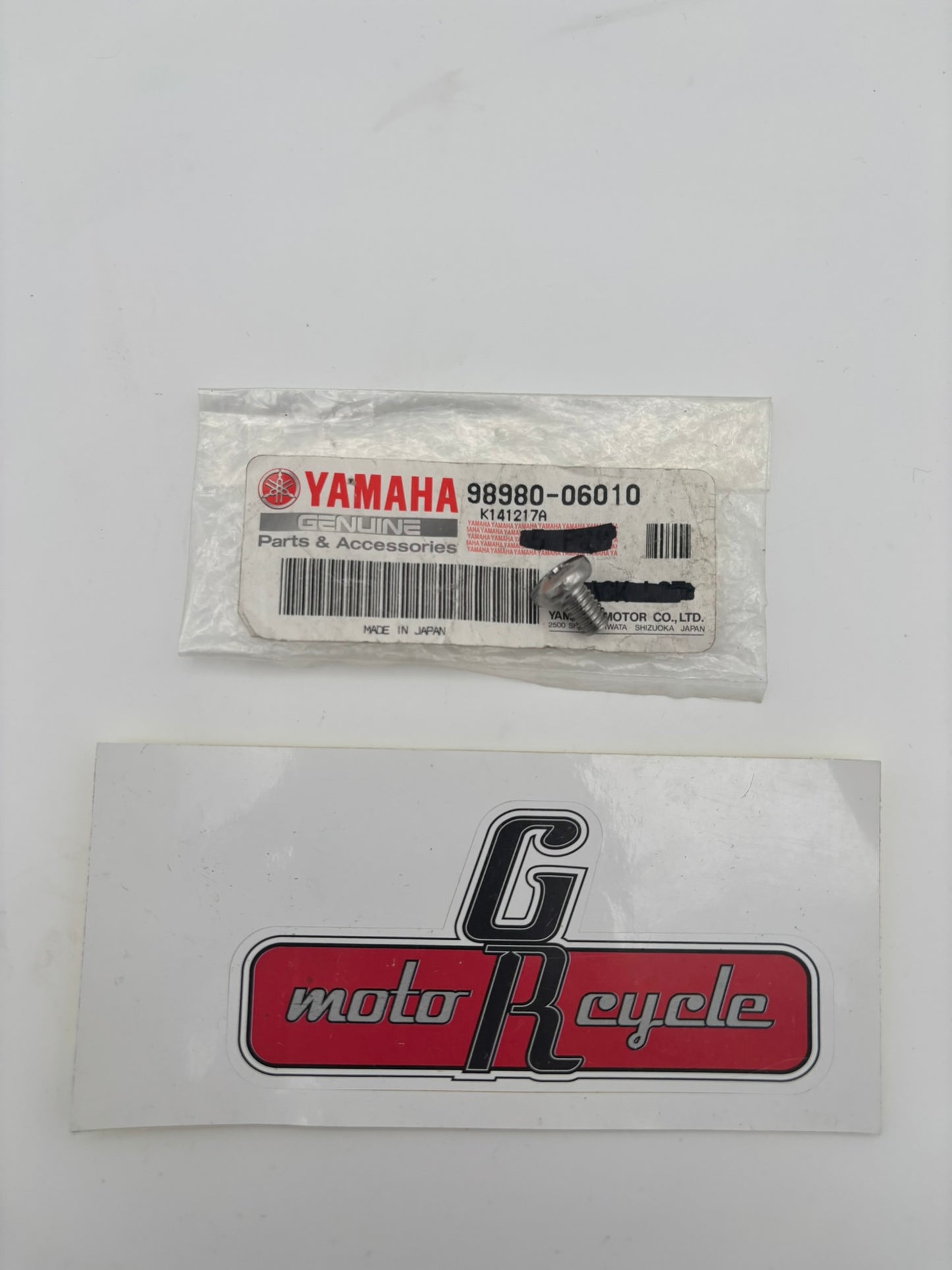 YAMAHA BINDING SCREW 98980-06010-00 Y220