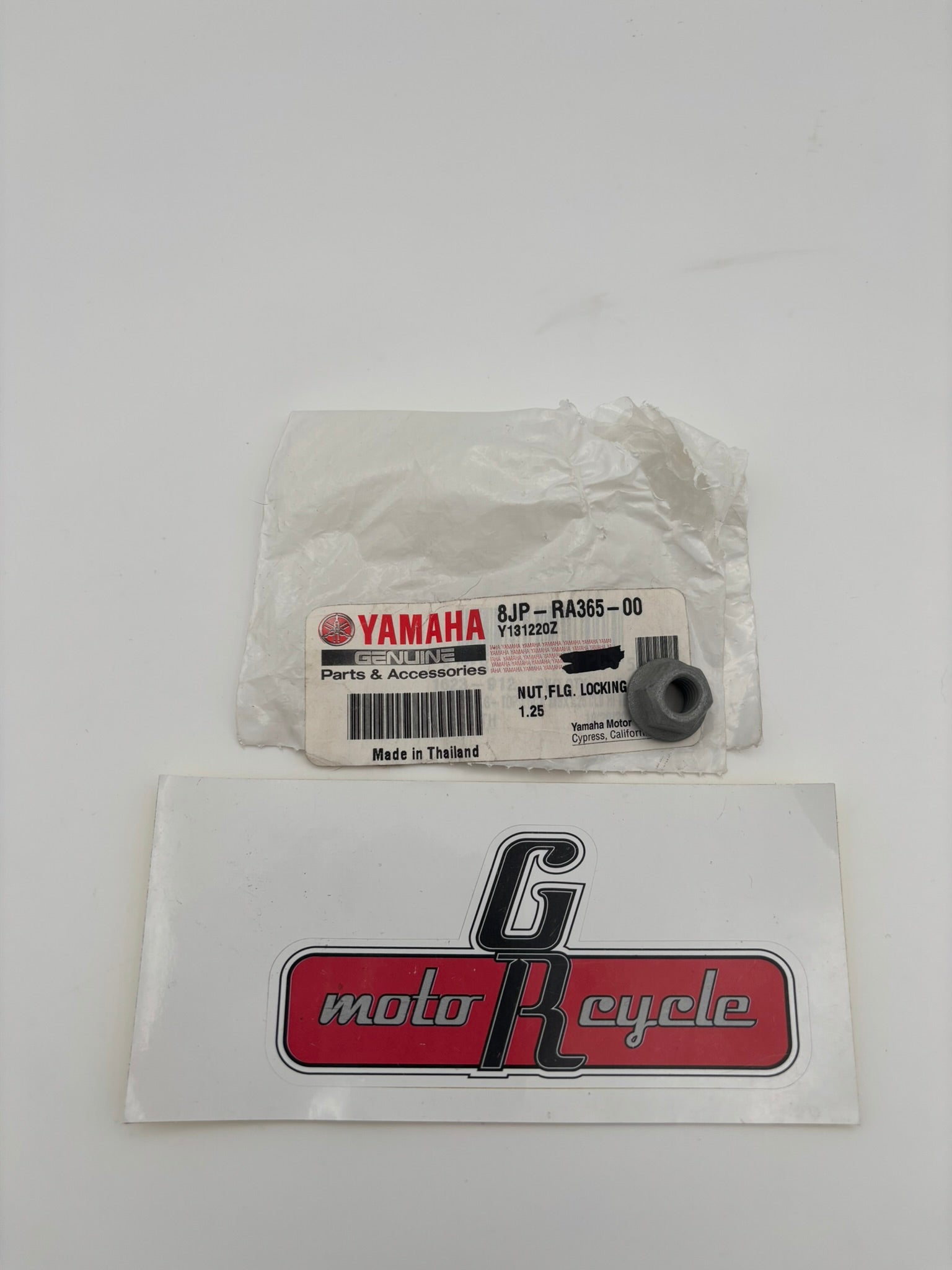 YAMAHA FLANGE LOCKING NUT 8JP-RA365-00-00 Y224