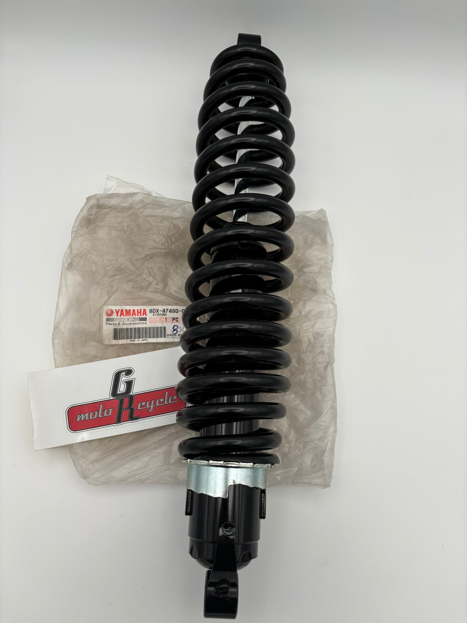 YAMAHA SHOCK ABSORBER 8DX-47480-00-00 Y238