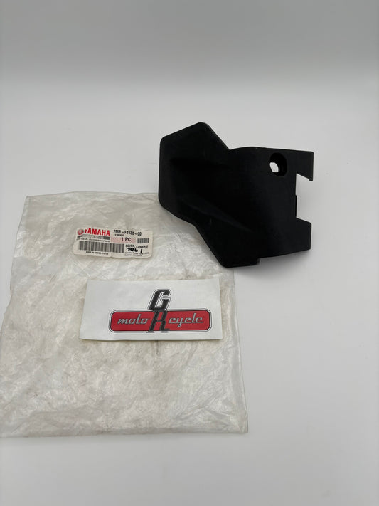 YAMAHA COVER LOWER 2 SUB 2MB-F3133-01-00 2MB-F3133-00-00 Y240