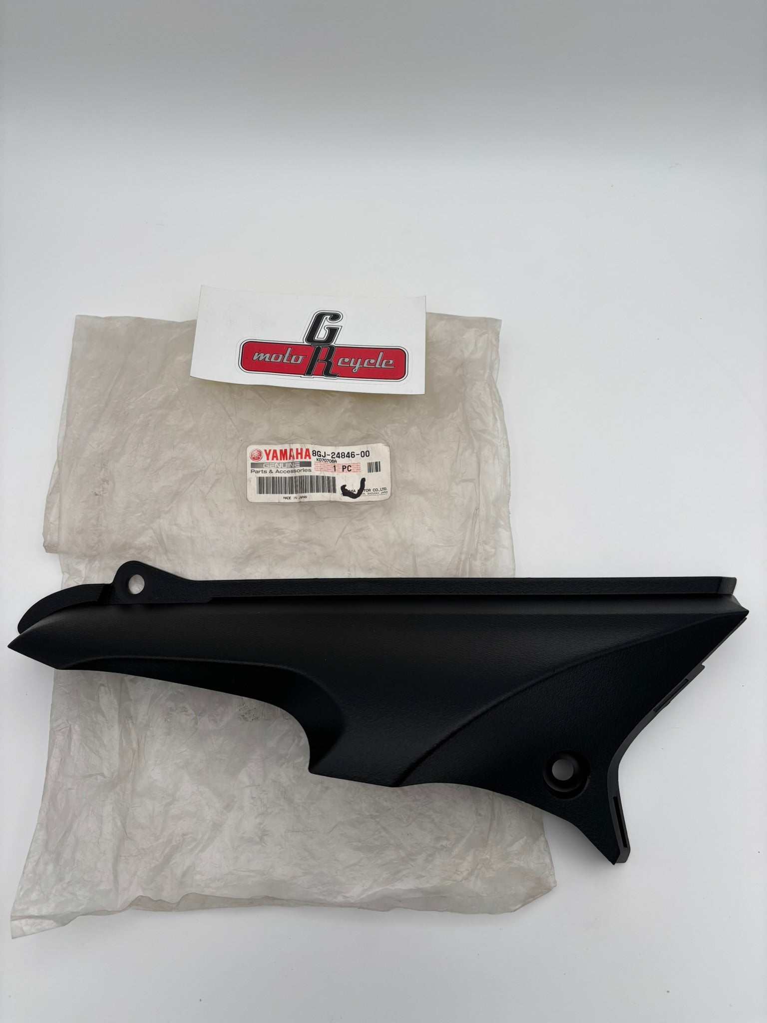 YAMAHA COVER 2 8GJ-24846-00-00 Y242