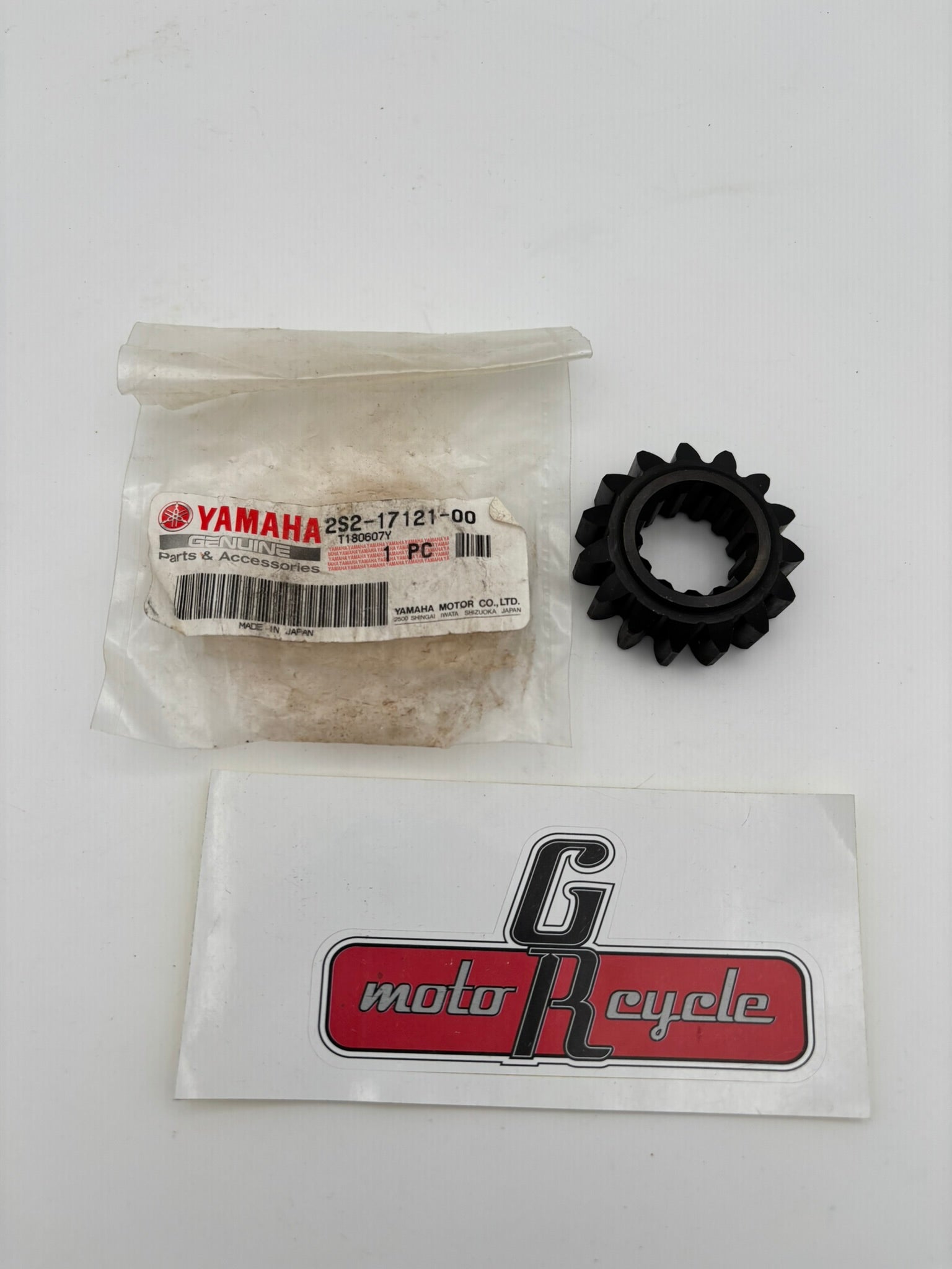 YAMAHA 2ND PINION GEAR 2S2-17121-00-00 Y246