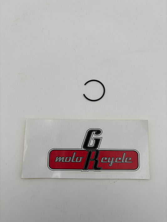 YAMAHA CIRCLIP 2561163400 93450-24028-00 Y248
