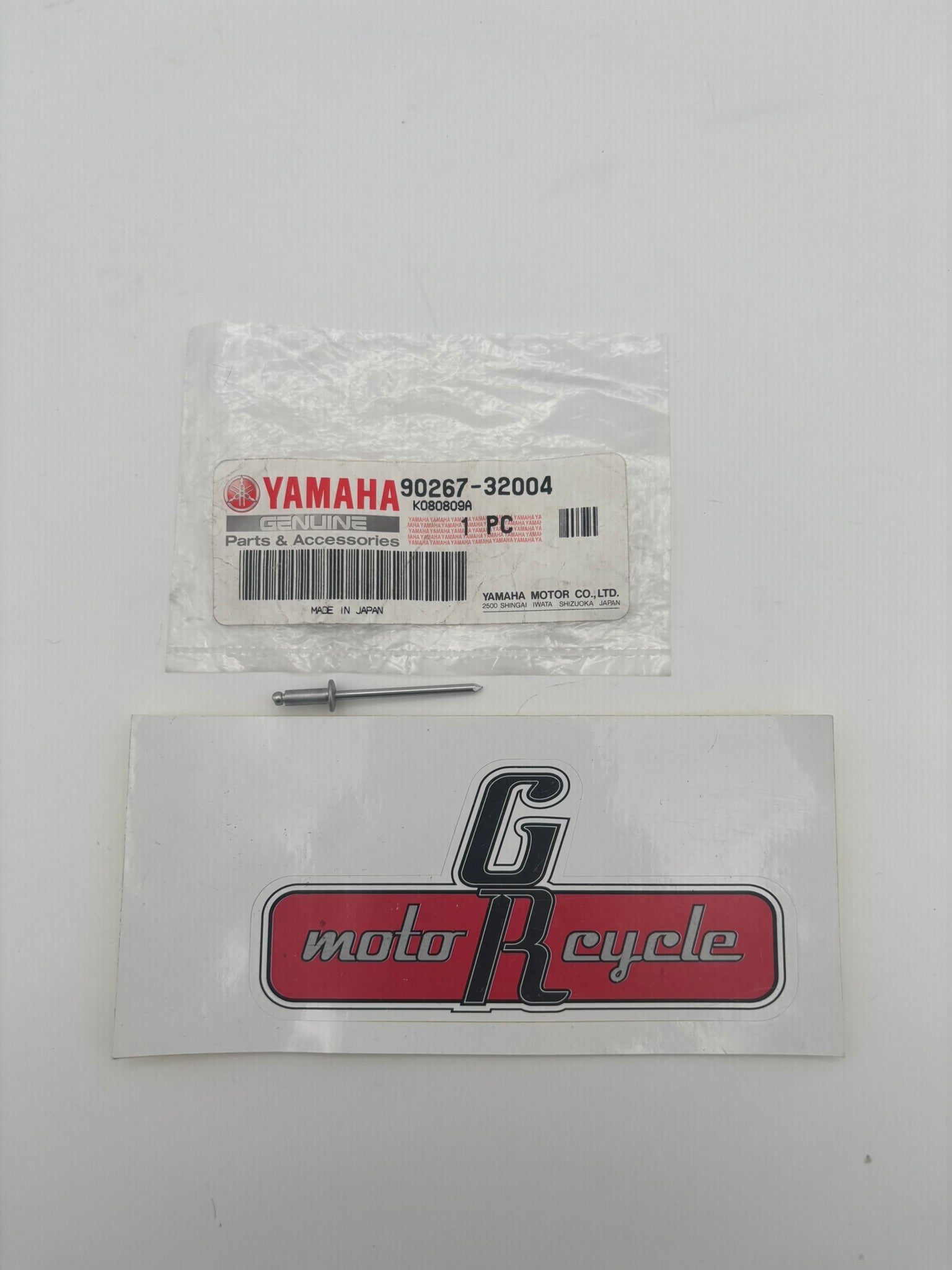 YAMAHA BLIND RIVET 90267-32004-00 Y251