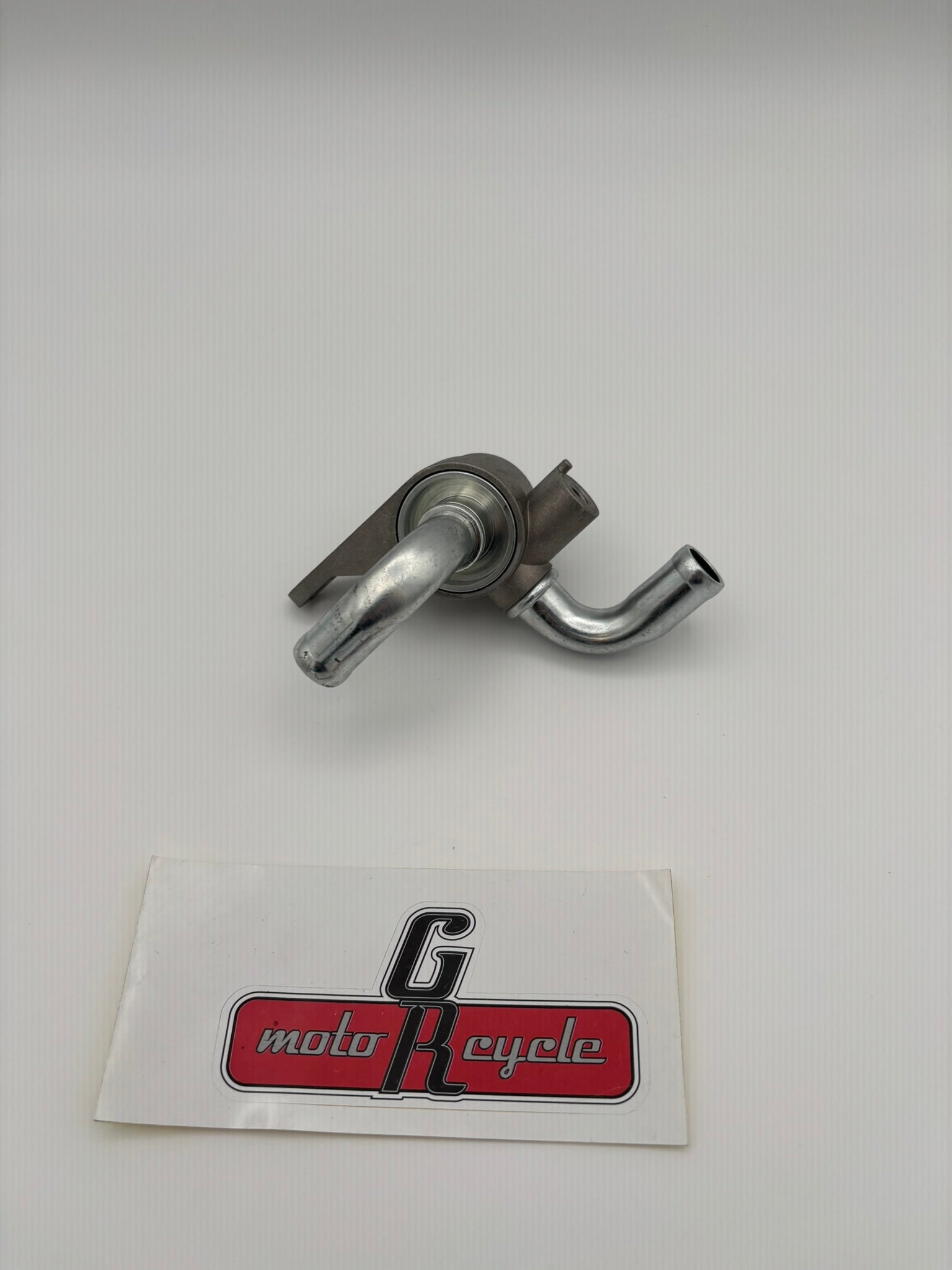 YAMAHA VALVE ASSY. 8KJ-13520-10-00 Y252