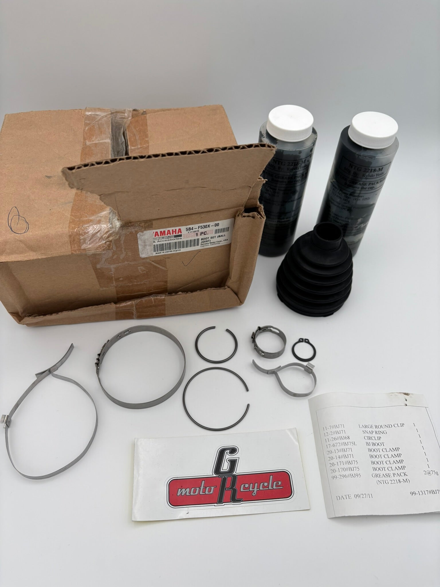 YAMAHA BALL JOINT BOOT SET 5B4-F530X-00-00 Y252