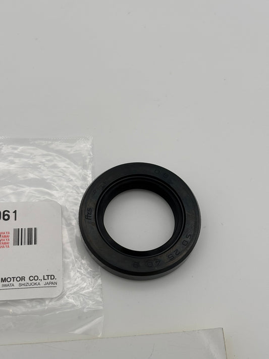 YAMAHA OIL SEAL 25X40X8-248 93102-25061-00 Y253