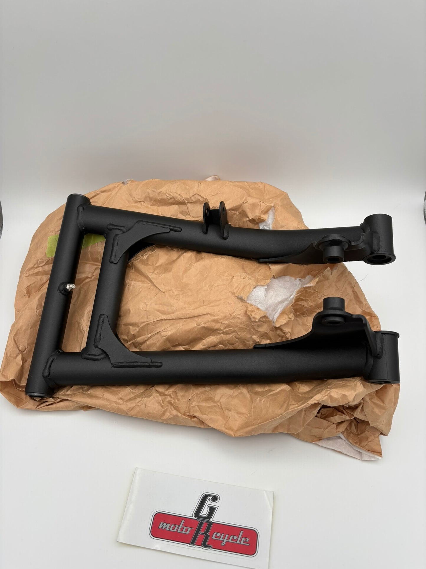 YAMAHA VK10 VK1NFP FRONT LOWER ARM COMP (RIGHT) 8GS-23580-10-00 Y254