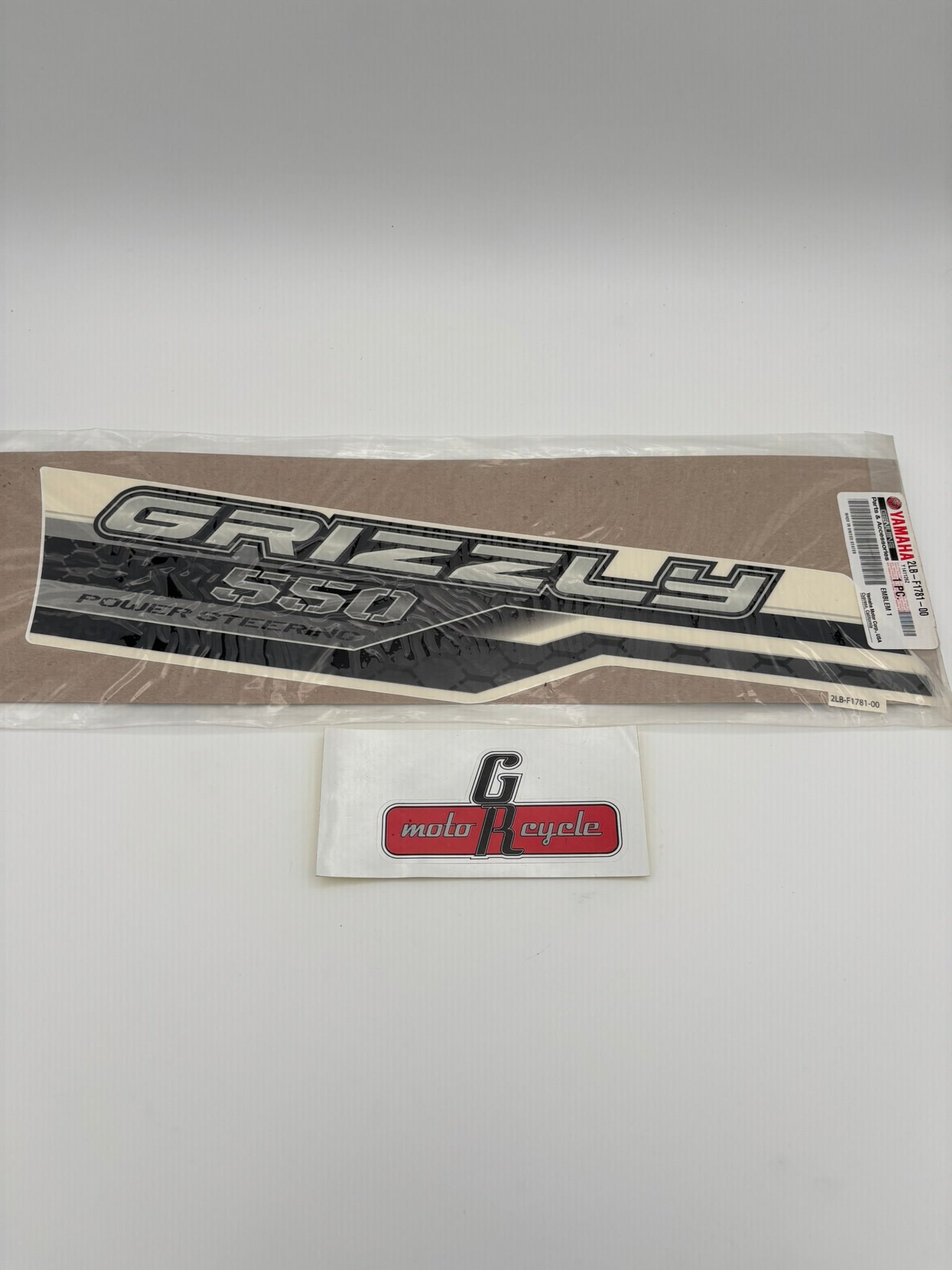 YAMAHA EMBLEM 1 2LB-F1781-00-00 Y255